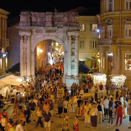 Riviera Penzion Pula