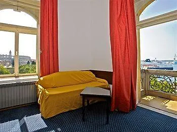 Riviera Penzion 2*